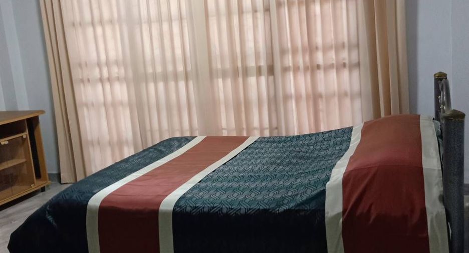 For sale and for rent 4 bedrooms house in Bang Lamung, Chonburi