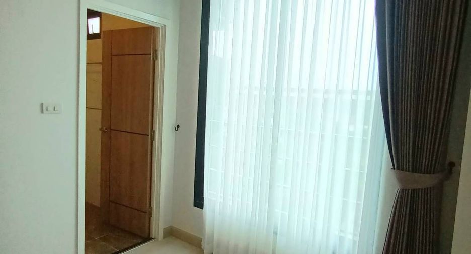 Gewerbefläche zum Kauf mit 3 Zimmer in Phasi Charoen, Bangkok