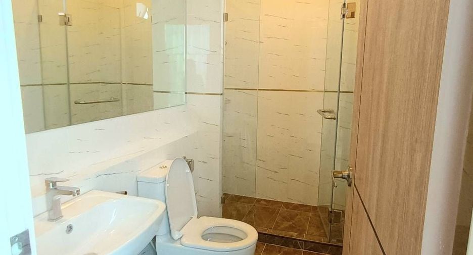 For sale 3 bedrooms retail Space in Phasi Charoen, Bangkok