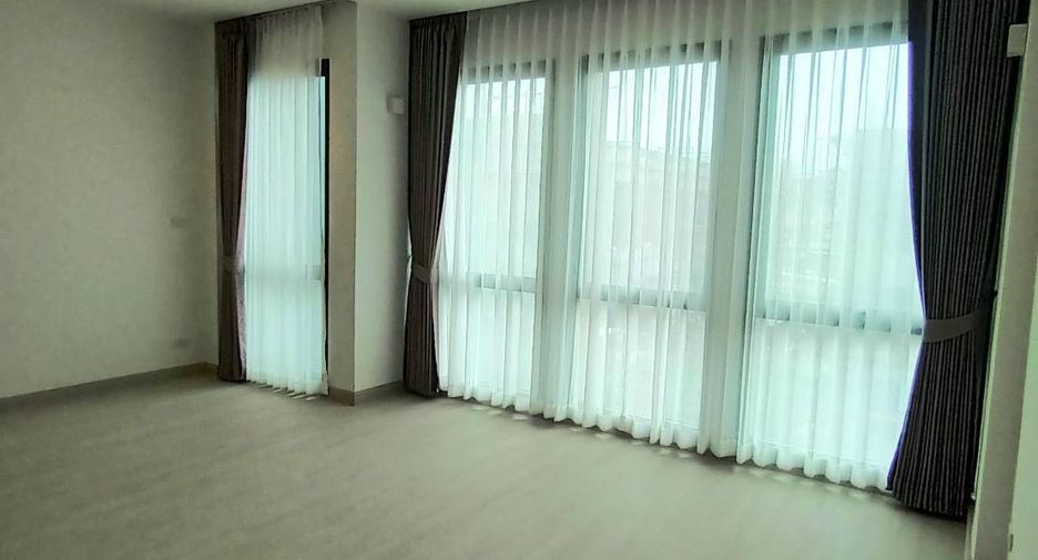 Gewerbefläche zum Kauf mit 3 Zimmer in Phasi Charoen, Bangkok