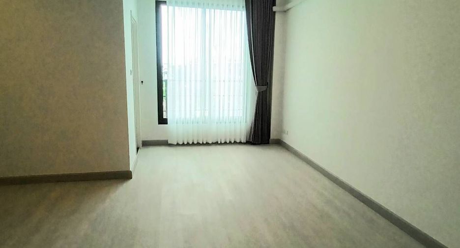 Gewerbefläche zum Kauf mit 3 Zimmer in Phasi Charoen, Bangkok
