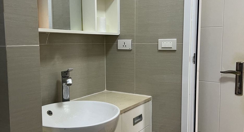 For sale そして for rent 1 Beds condo in Huai Khwang, Bangkok