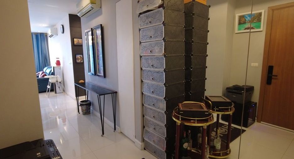 For sale 3 bedrooms condo in Khlong Toei, Bangkok