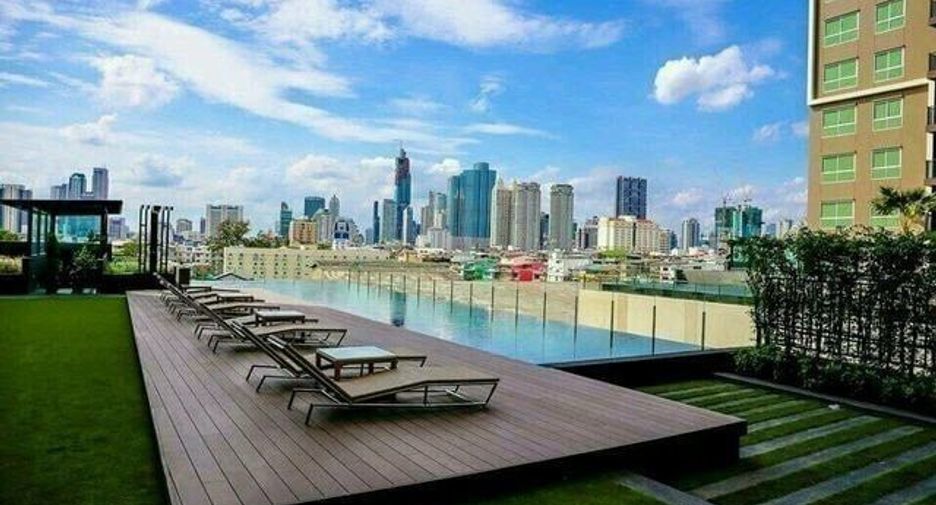 À vendre 2 chambres condo à Yan Nawa, Bangkok