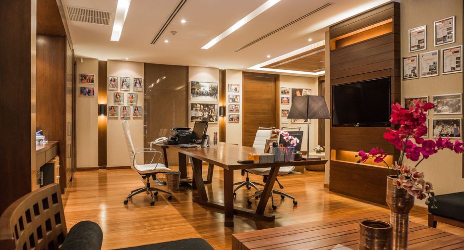 Casa en venta y en alquiler de 6 habitaciones en Watthana, Bangkok