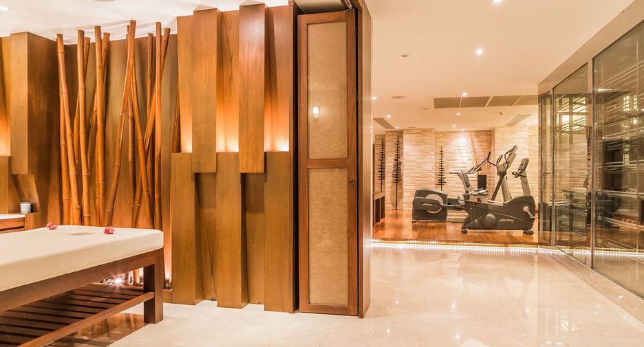 Casa en venta y en alquiler de 6 habitaciones en Watthana, Bangkok