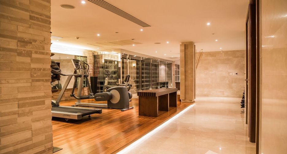 Casa en venta y en alquiler de 6 habitaciones en Watthana, Bangkok