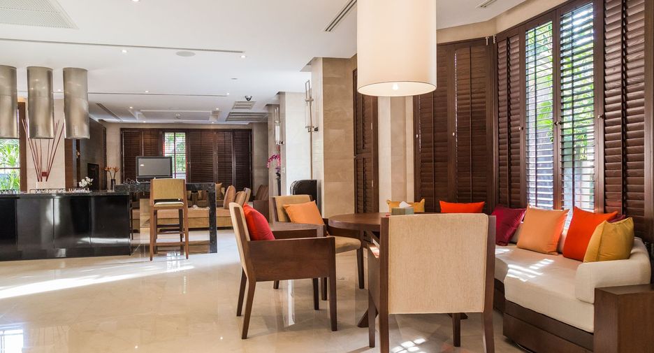 Casa en venta y en alquiler de 6 habitaciones en Watthana, Bangkok