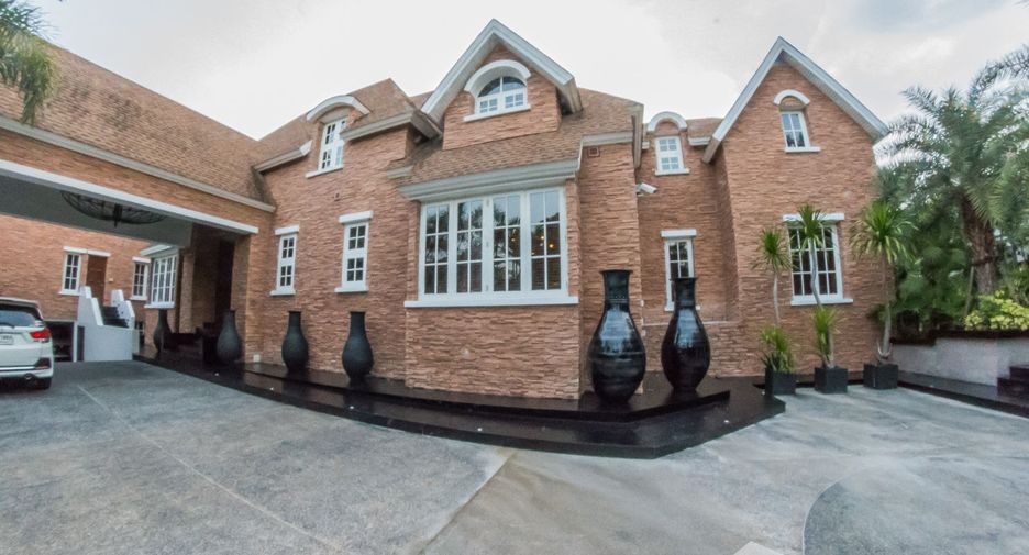 Haus zum Kauf und zur Miete mit 6 Zimmer in Watthana, Bangkok