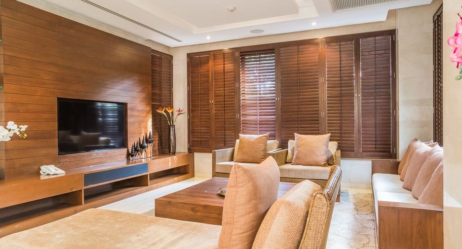 Casa en venta y en alquiler de 6 habitaciones en Watthana, Bangkok