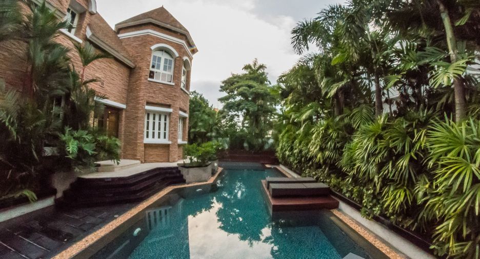 Haus zum Kauf und zur Miete mit 6 Zimmer in Watthana, Bangkok