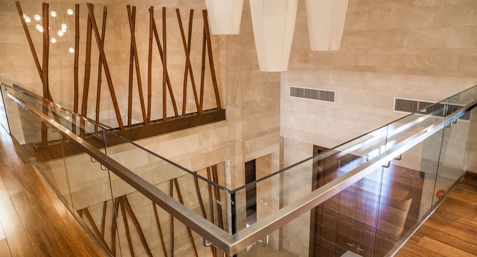 Haus zum Kauf und zur Miete mit 6 Zimmer in Watthana, Bangkok