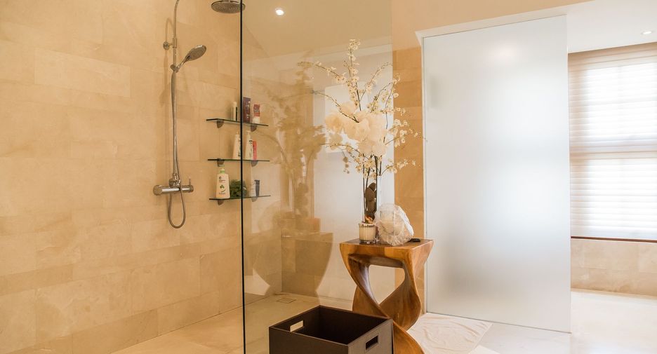 Haus zum Kauf und zur Miete mit 6 Zimmer in Watthana, Bangkok