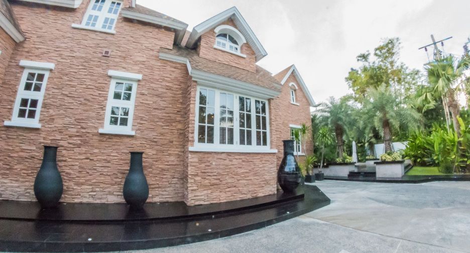Haus zum Kauf und zur Miete mit 6 Zimmer in Watthana, Bangkok