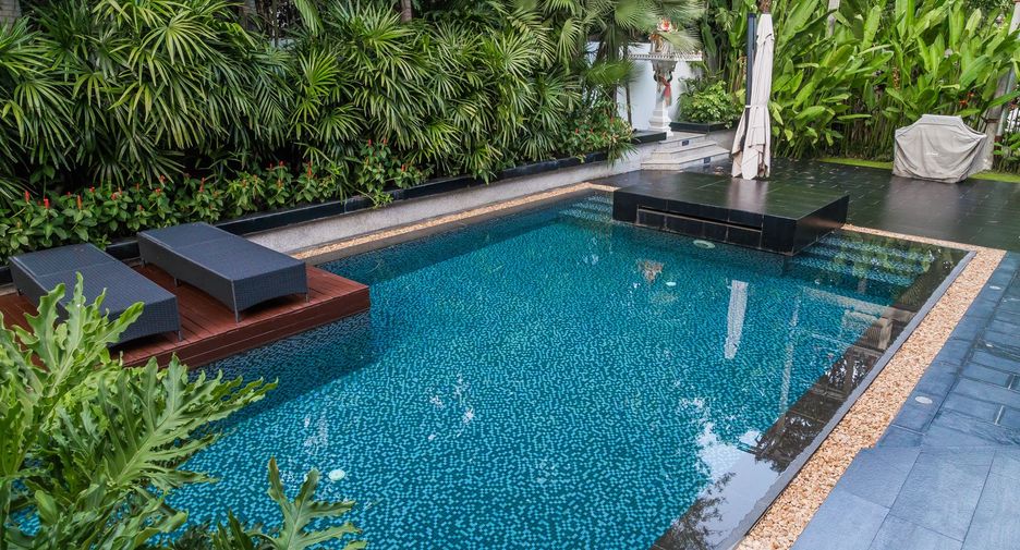 Casa en venta y en alquiler de 6 habitaciones en Watthana, Bangkok