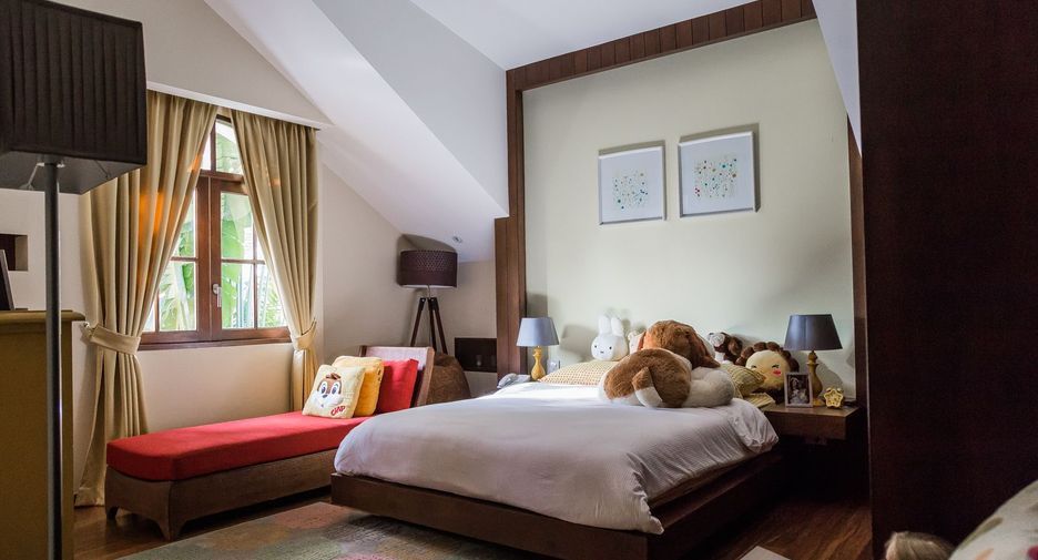 Casa en venta y en alquiler de 6 habitaciones en Watthana, Bangkok