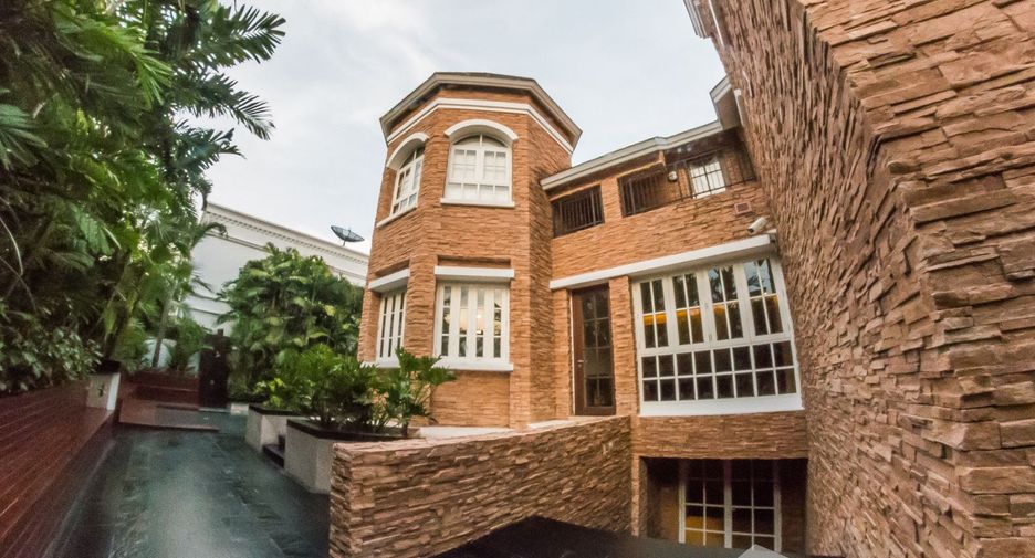 Haus zum Kauf und zur Miete mit 6 Zimmer in Watthana, Bangkok