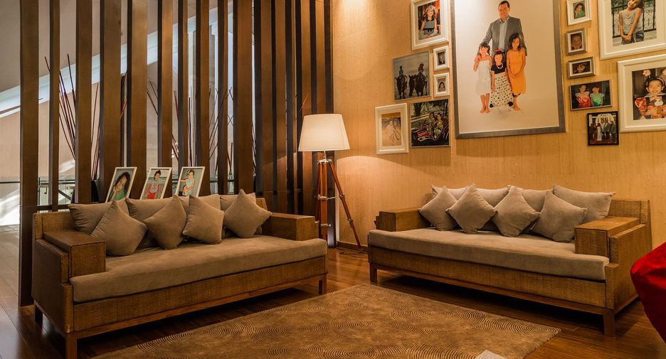 Casa en venta y en alquiler de 6 habitaciones en Watthana, Bangkok
