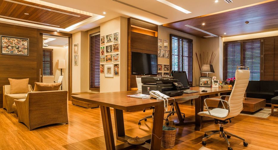 Casa en venta y en alquiler de 6 habitaciones en Watthana, Bangkok