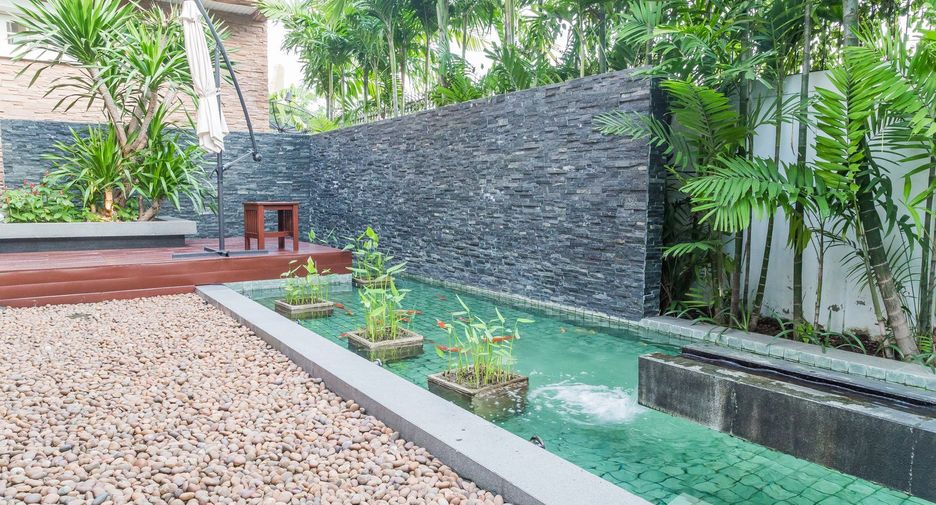 Casa en venta y en alquiler de 6 habitaciones en Watthana, Bangkok