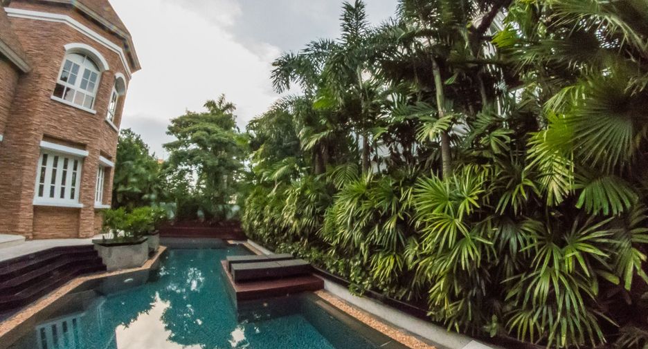 Haus zum Kauf und zur Miete mit 6 Zimmer in Watthana, Bangkok