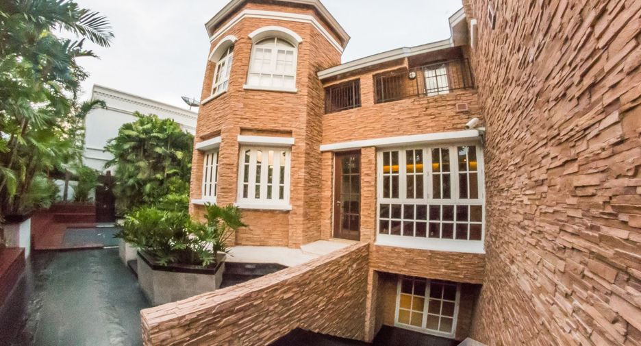 Haus zum Kauf und zur Miete mit 6 Zimmer in Watthana, Bangkok