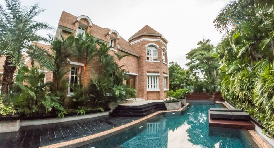 Haus zum Kauf und zur Miete mit 6 Zimmer in Watthana, Bangkok