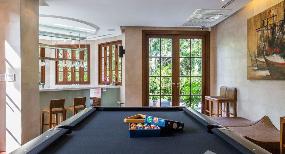 Casa en venta y en alquiler de 6 habitaciones en Watthana, Bangkok