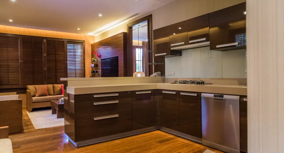 Casa en venta y en alquiler de 6 habitaciones en Watthana, Bangkok