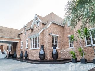 À vendre et à louer 6 chambres maison à Watthana, Bangkok
