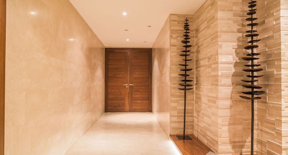 Casa en venta y en alquiler de 6 habitaciones en Watthana, Bangkok