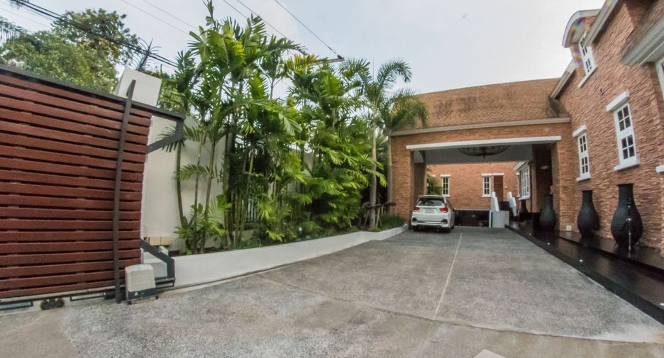 Haus zum Kauf und zur Miete mit 6 Zimmer in Watthana, Bangkok