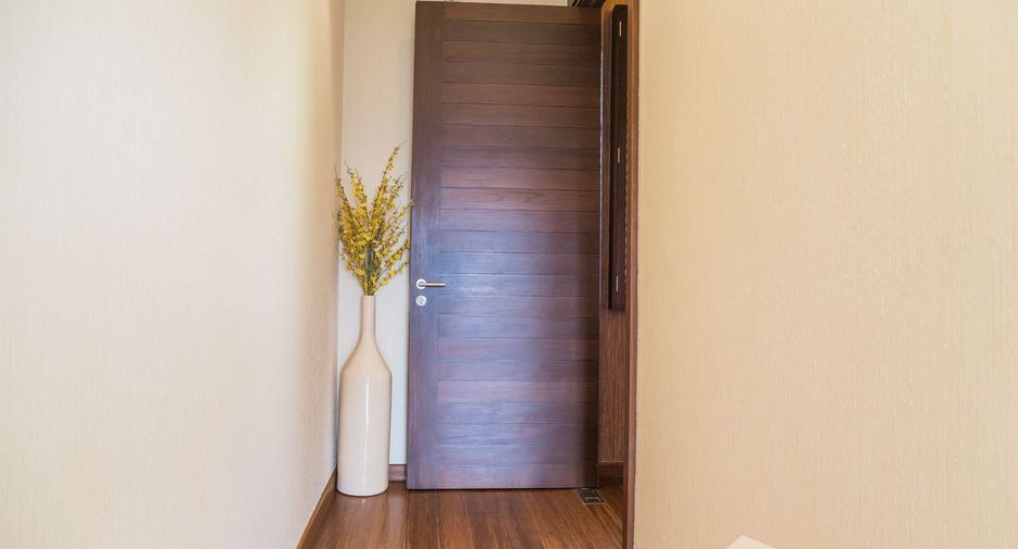 Casa en venta y en alquiler de 6 habitaciones en Watthana, Bangkok