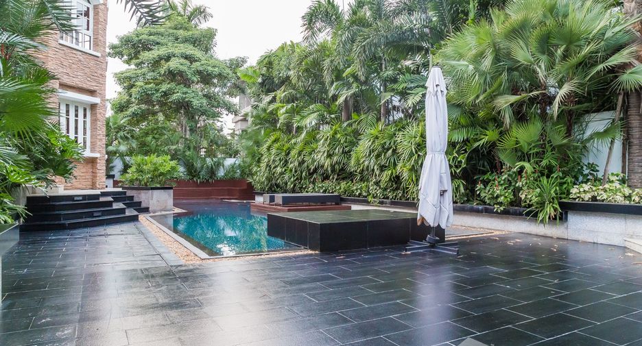 Haus zum Kauf und zur Miete mit 6 Zimmer in Watthana, Bangkok