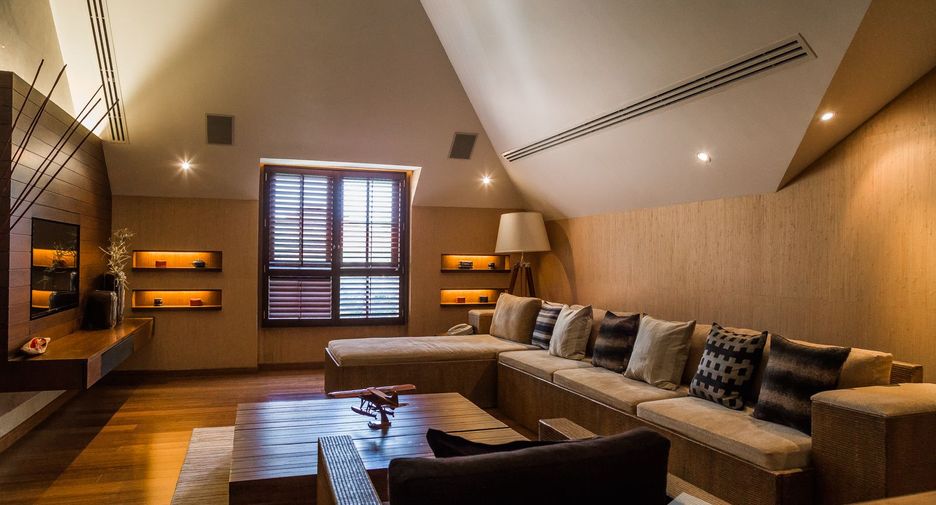 Casa en venta y en alquiler de 6 habitaciones en Watthana, Bangkok