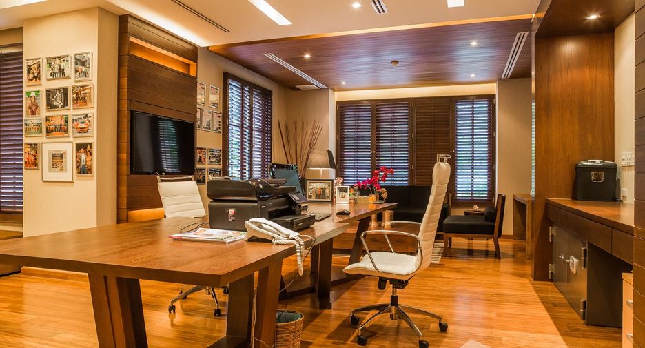 Casa en venta y en alquiler de 6 habitaciones en Watthana, Bangkok