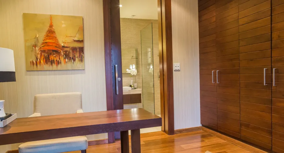 Casa en venta y en alquiler de 6 habitaciones en Watthana, Bangkok