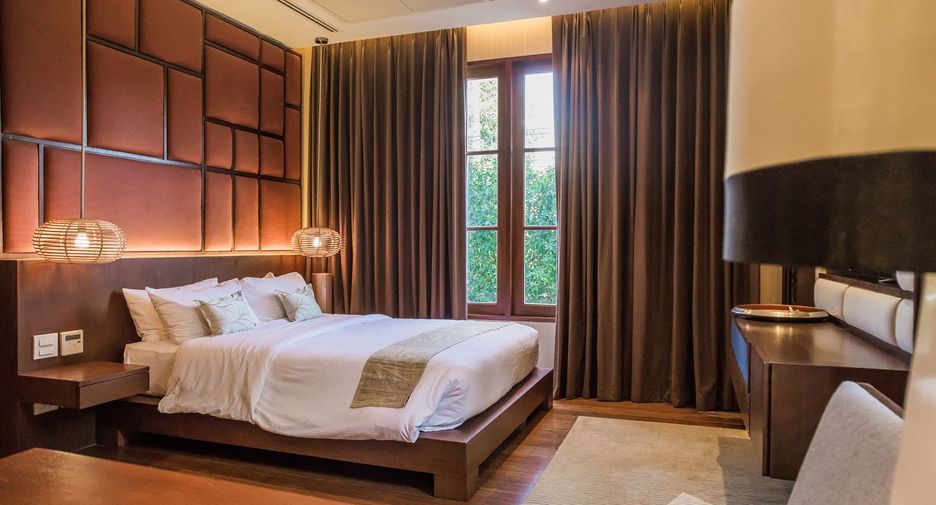 Casa en venta y en alquiler de 6 habitaciones en Watthana, Bangkok