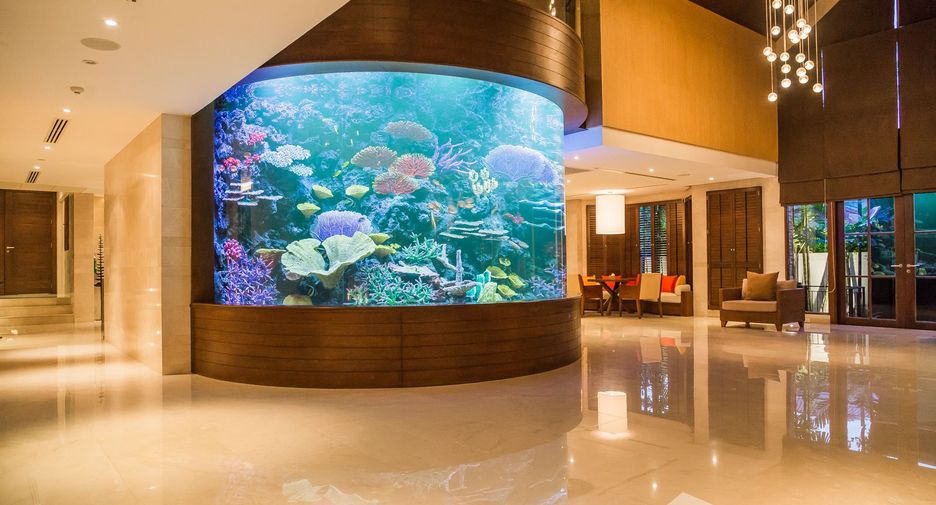 Casa en venta y en alquiler de 6 habitaciones en Watthana, Bangkok