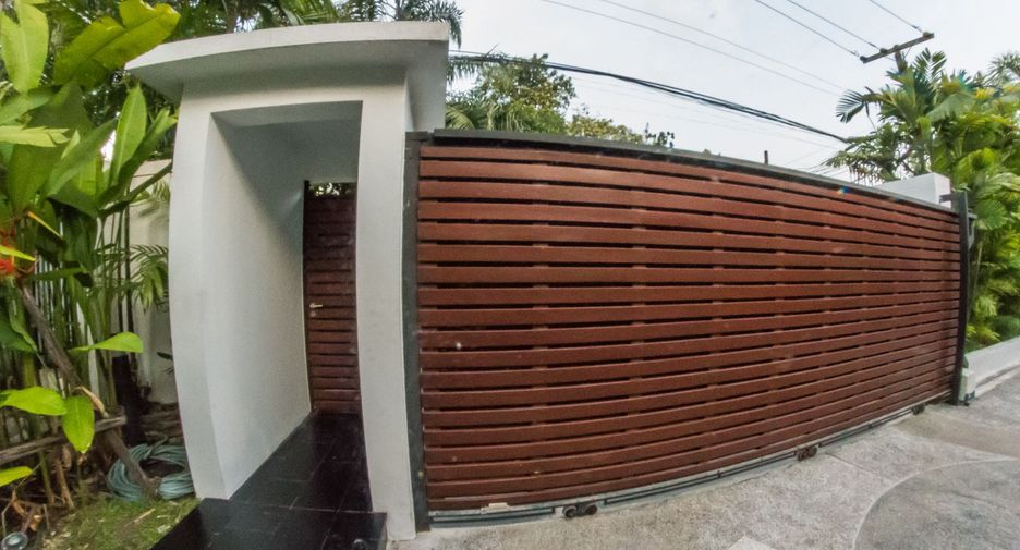Casa en venta y en alquiler de 6 habitaciones en Watthana, Bangkok