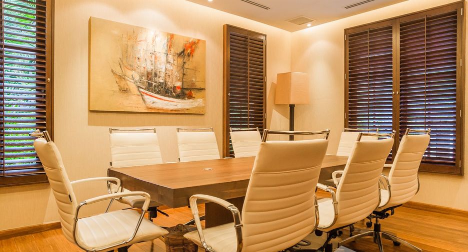 Casa en venta y en alquiler de 6 habitaciones en Watthana, Bangkok
