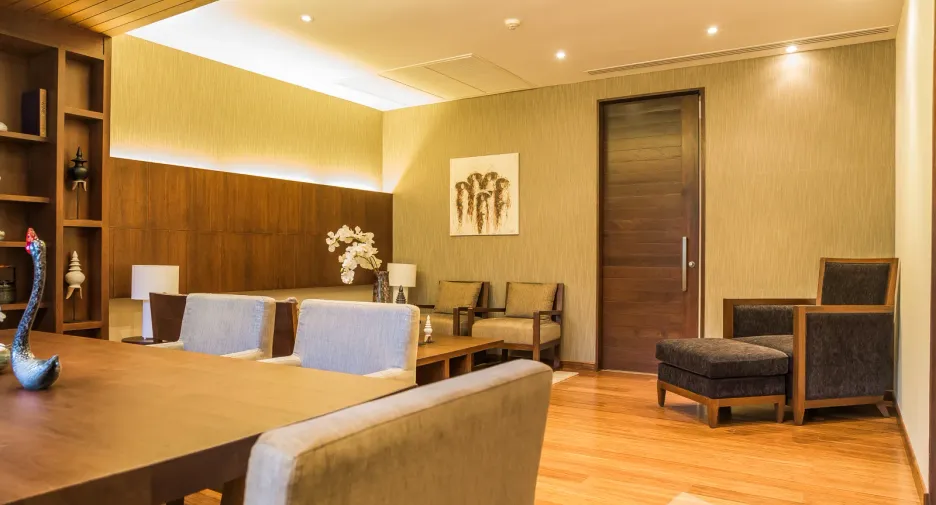 Casa en venta y en alquiler de 6 habitaciones en Watthana, Bangkok