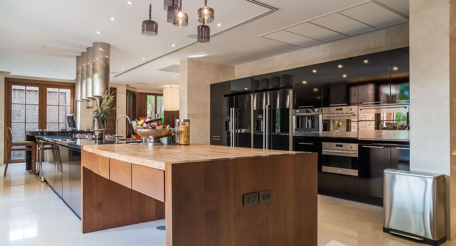 Haus zum Kauf und zur Miete mit 6 Zimmer in Watthana, Bangkok