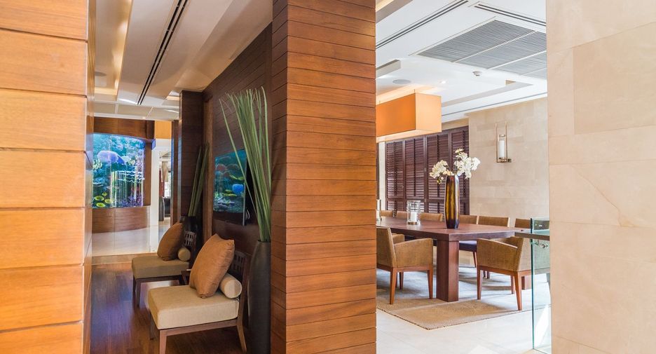 Casa en venta y en alquiler de 6 habitaciones en Watthana, Bangkok
