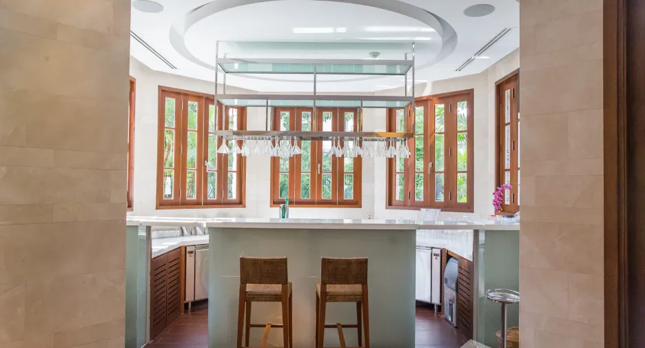 Casa en venta y en alquiler de 6 habitaciones en Watthana, Bangkok