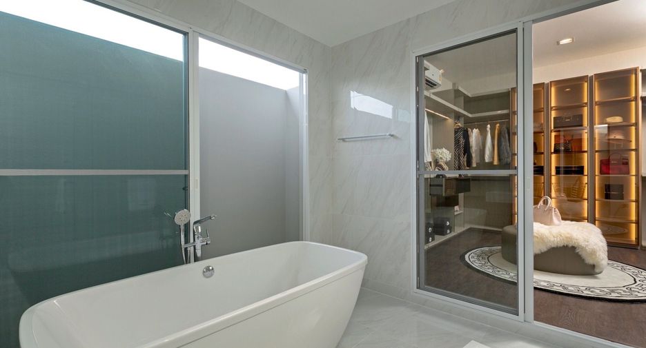 For sale and for rent 4 bedrooms house in Mueang Phuket, Phuket
