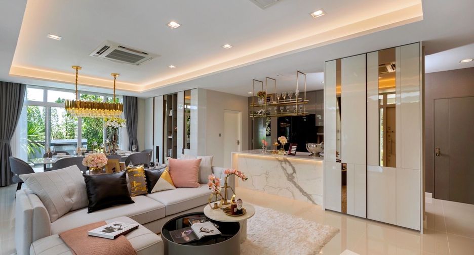 For sale and for rent 4 bedrooms house in Mueang Phuket, Phuket