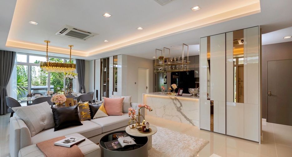 For sale and for rent 4 bedrooms house in Mueang Phuket, Phuket