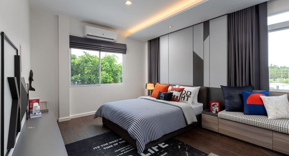 For sale and for rent 4 bedrooms house in Mueang Phuket, Phuket