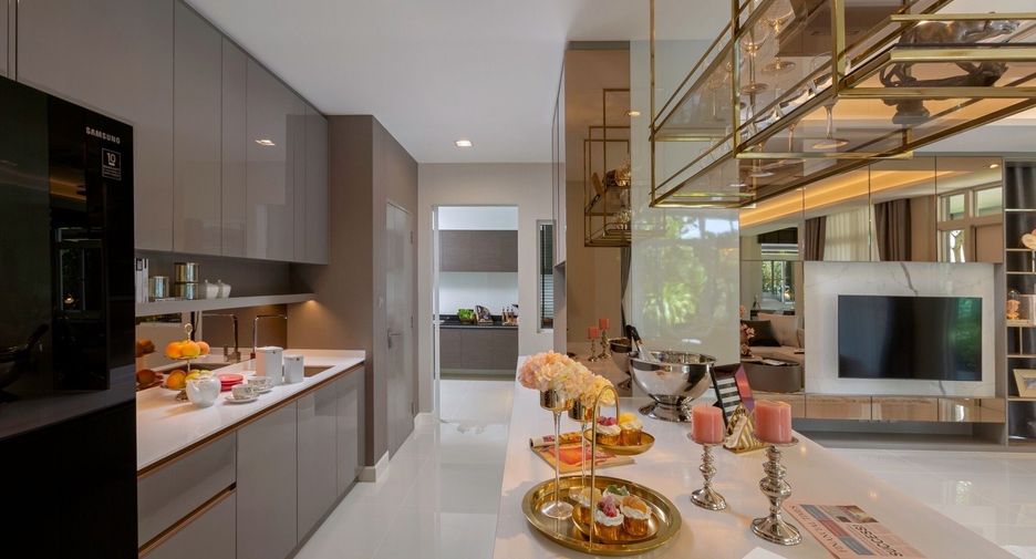 For sale and for rent 4 bedrooms house in Mueang Phuket, Phuket